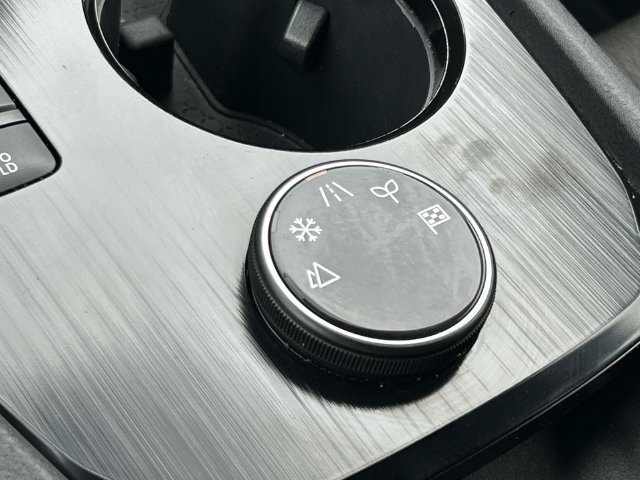 Used 2025 Gray Nissan SV image 36