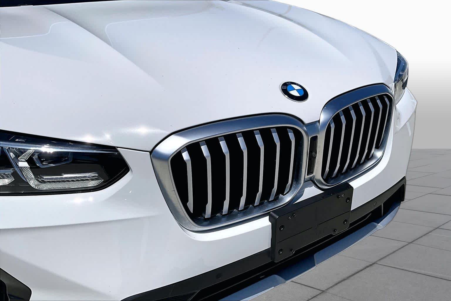 Used 2024 Alpine White BMW xDrive30i image 29