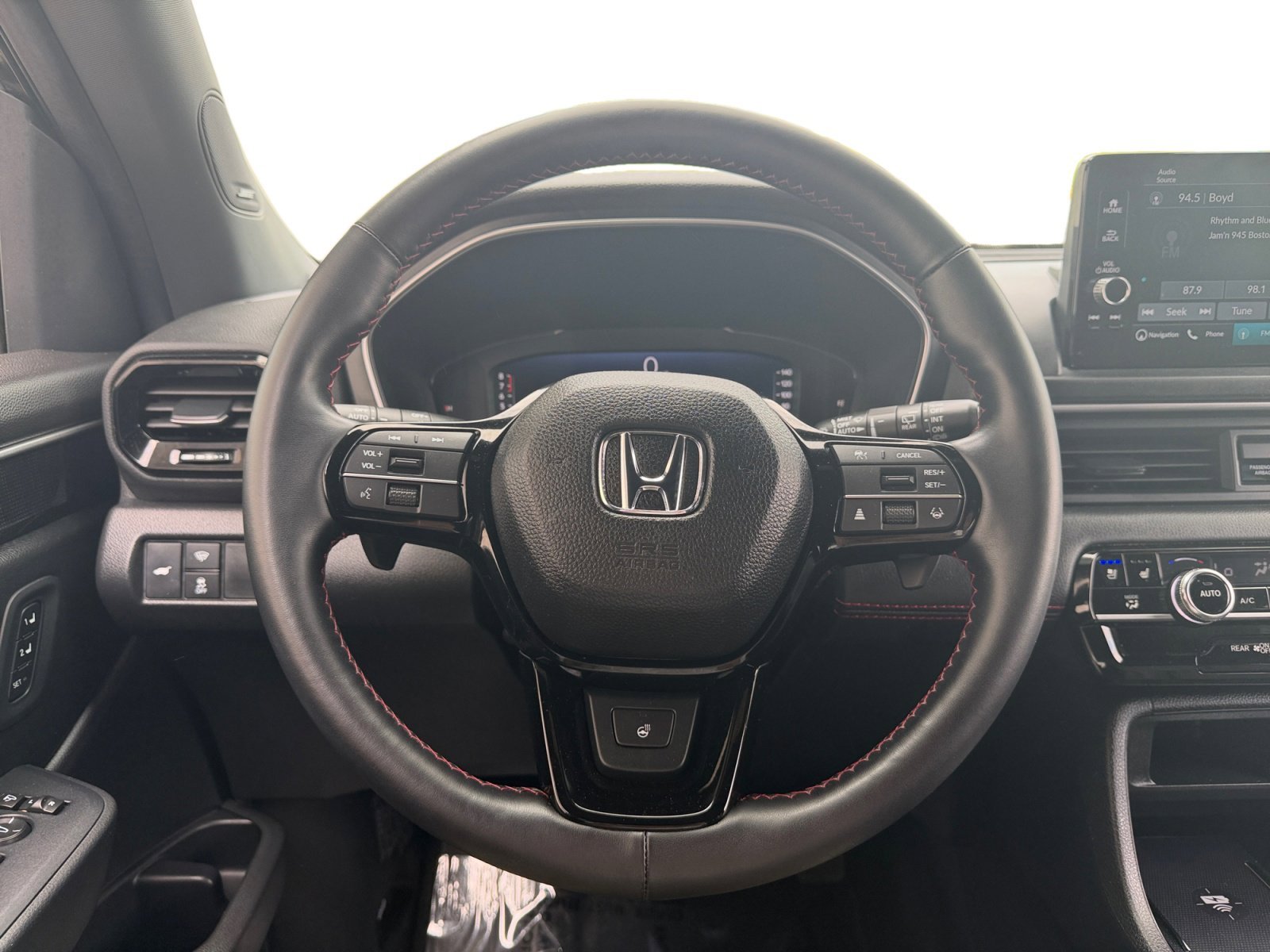 2025 Honda Pilot Black Edition - Photo 10