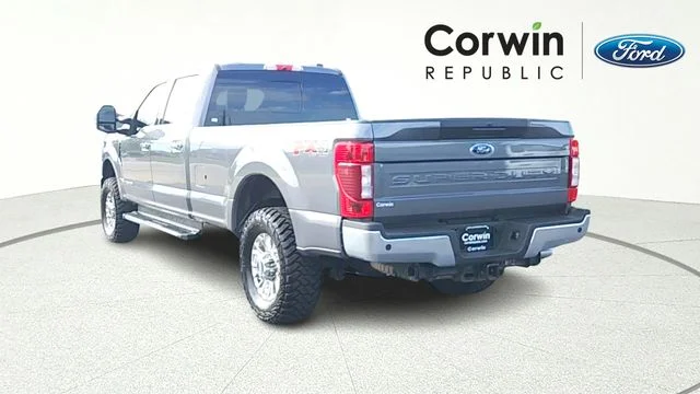 Used 2022 Gray Metallic Ford Lariat image 6