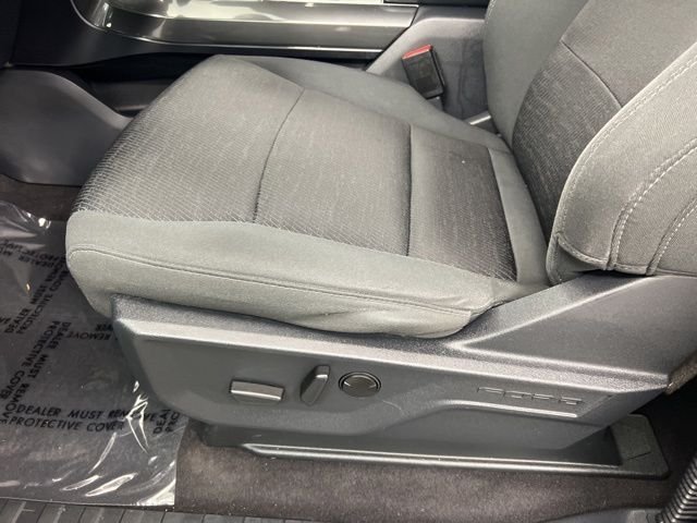 Used 2023 Gray Ford XLT image 13