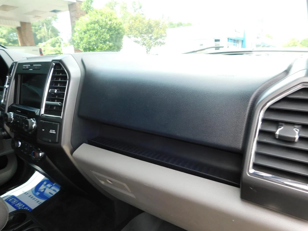 Used 2016 Magnetic Ford 4WD SuperCab 145 in XLT image 15