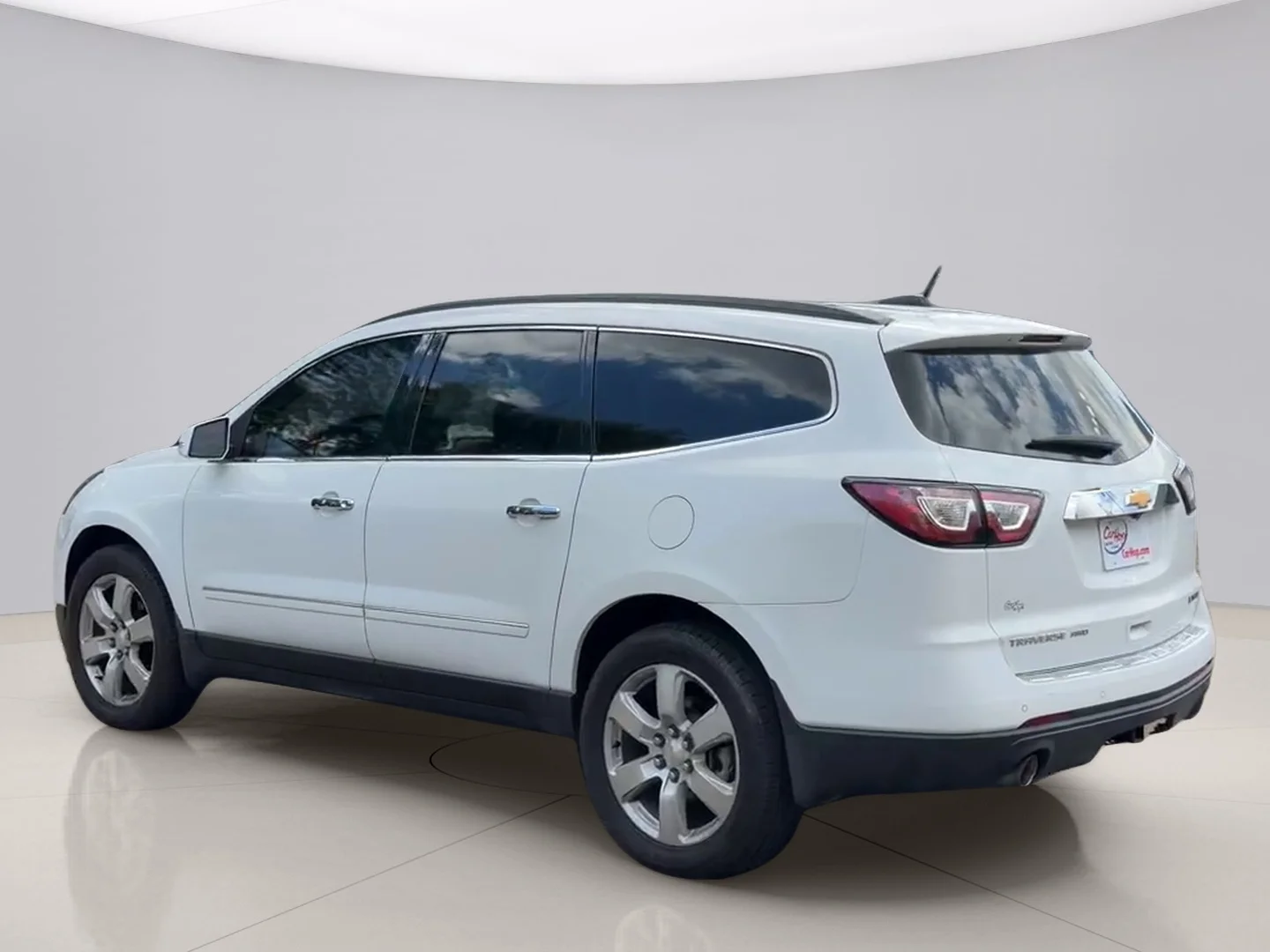 Used 2017 Red Chevrolet  image 3