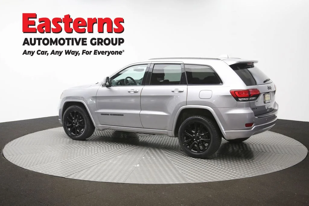 Used 2017 Silver Jeep Altitude image 62