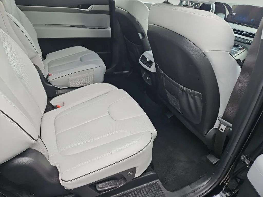 Used 2025 Abyss Black Pearl Hyundai SEL image 12