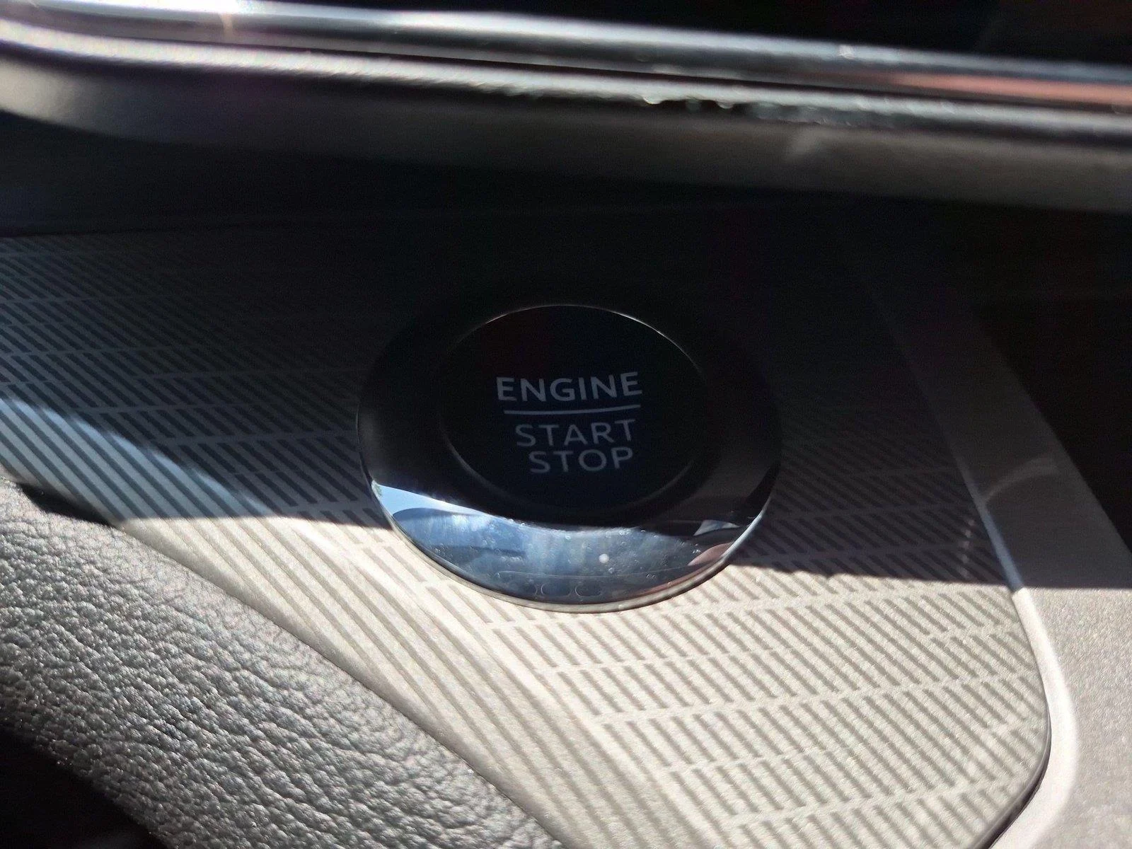 Used 2024 Carbonized Gray Metallic Ford XLT image 29