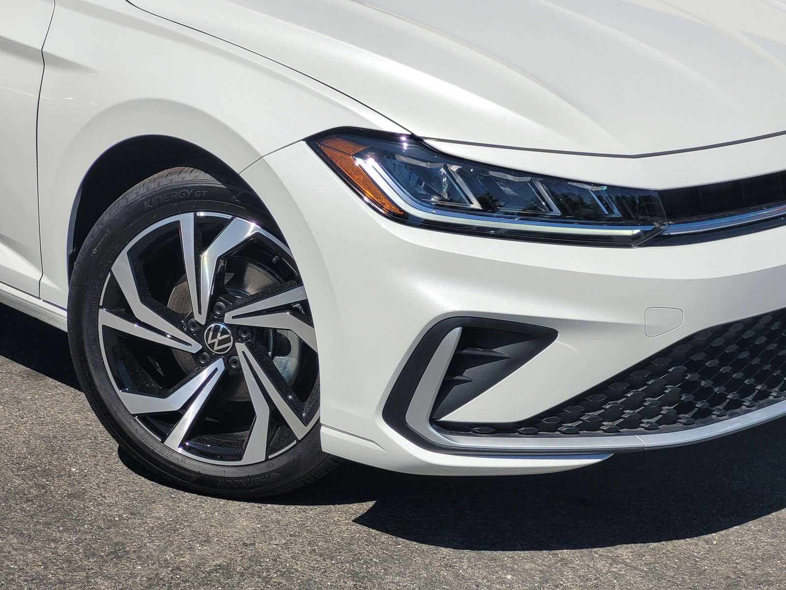 New 2026 White Volkswagen 1.5T SEL image 3