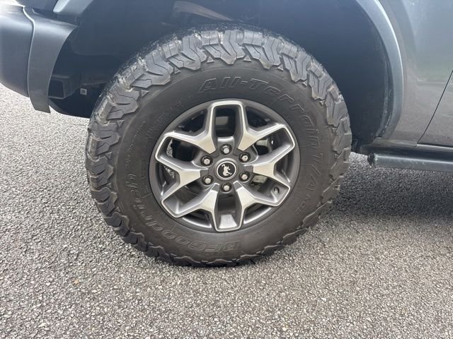 Used 2023 Carbonized Gray Metallic Ford Badlands image 9