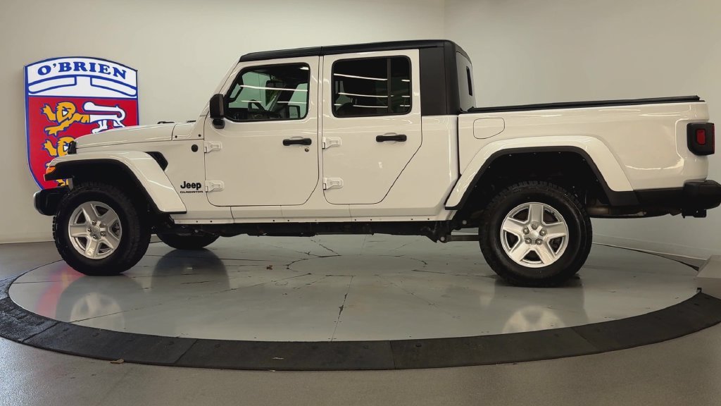 Used 2022 Bright White Clearcoat Jeep Sport image 7