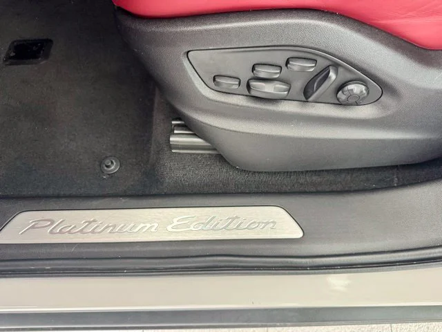 2022 Porsche Cayenne Platinum Edition - Photo 21