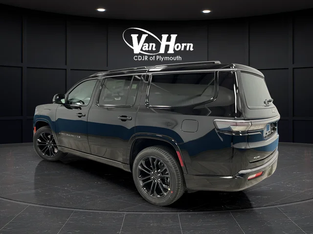New 2026 High Gloss Black Exterior Paint Jeep Summit Reserve image 5