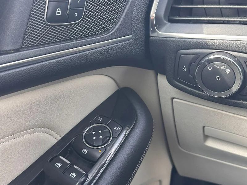 Used 2015 Bronze Fire Metallic Tinted Clearcoat Ford Titanium image 15
