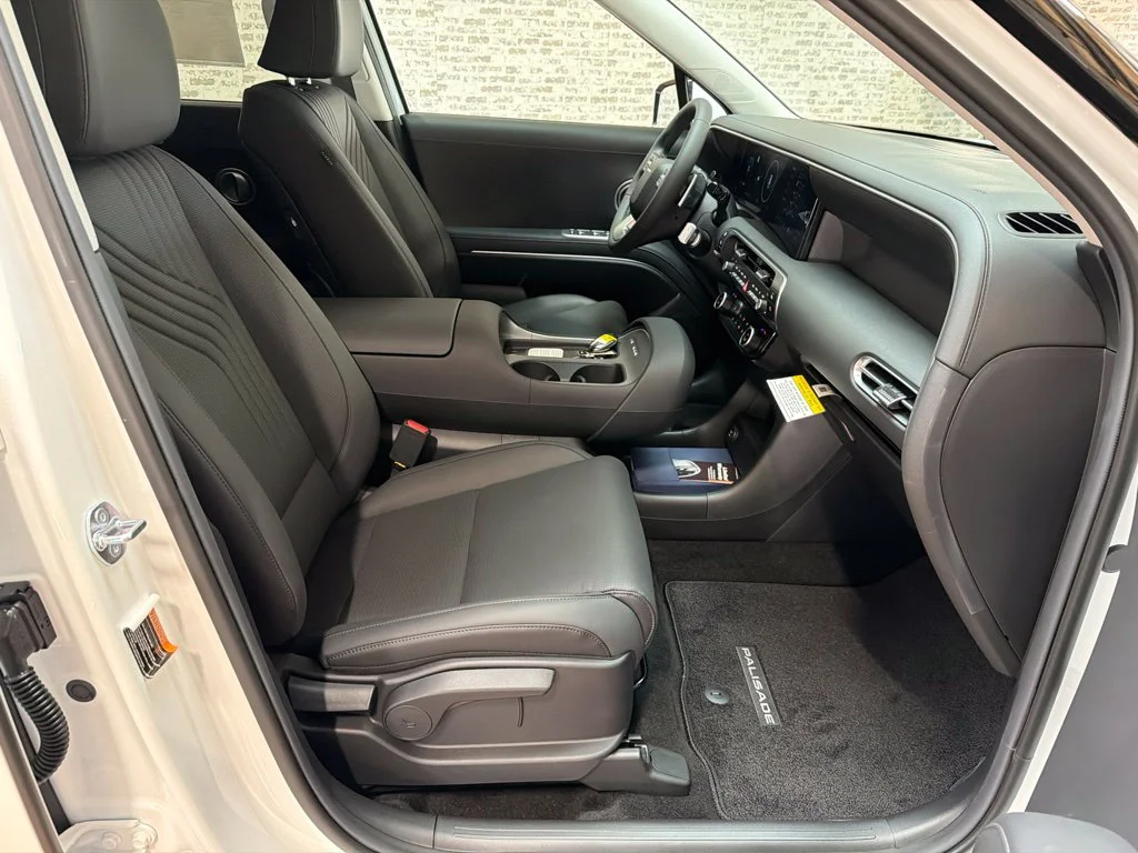 New 2027 Creamy White Pearl Hyundai SEL image 10