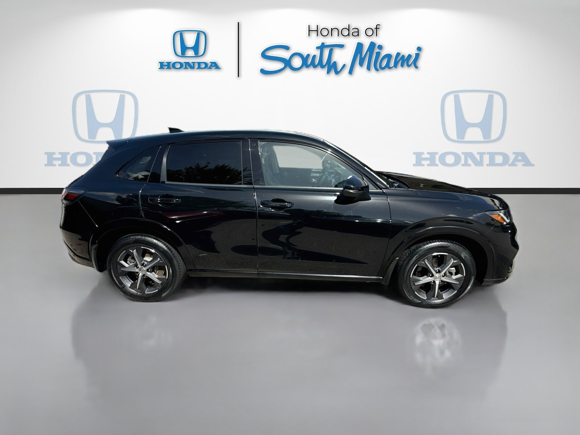Certified Used 2023 Crystal Black Pearl Honda 2WD EX-L image 8