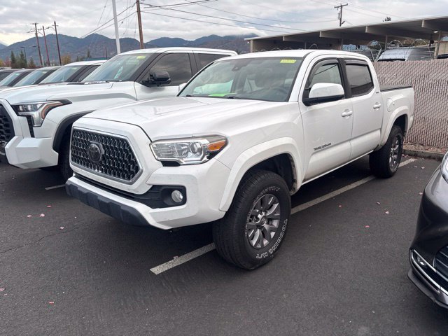 Used 2019 White Toyota SR5 image 5