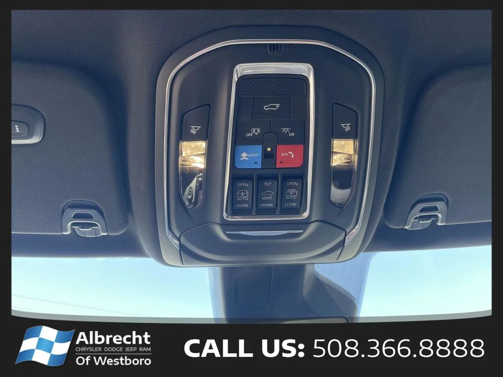 New 2026 Bright White Clear-Coat Exterior Paint Jeep Limited Reserve image 24