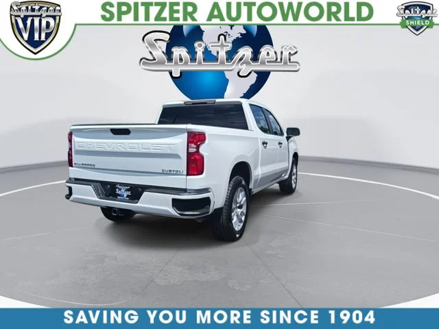Used 2022 White Chevrolet Custom image 7