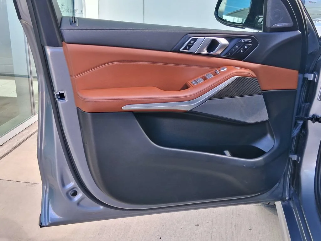 Used 2025 Gray BMW M60i image 19