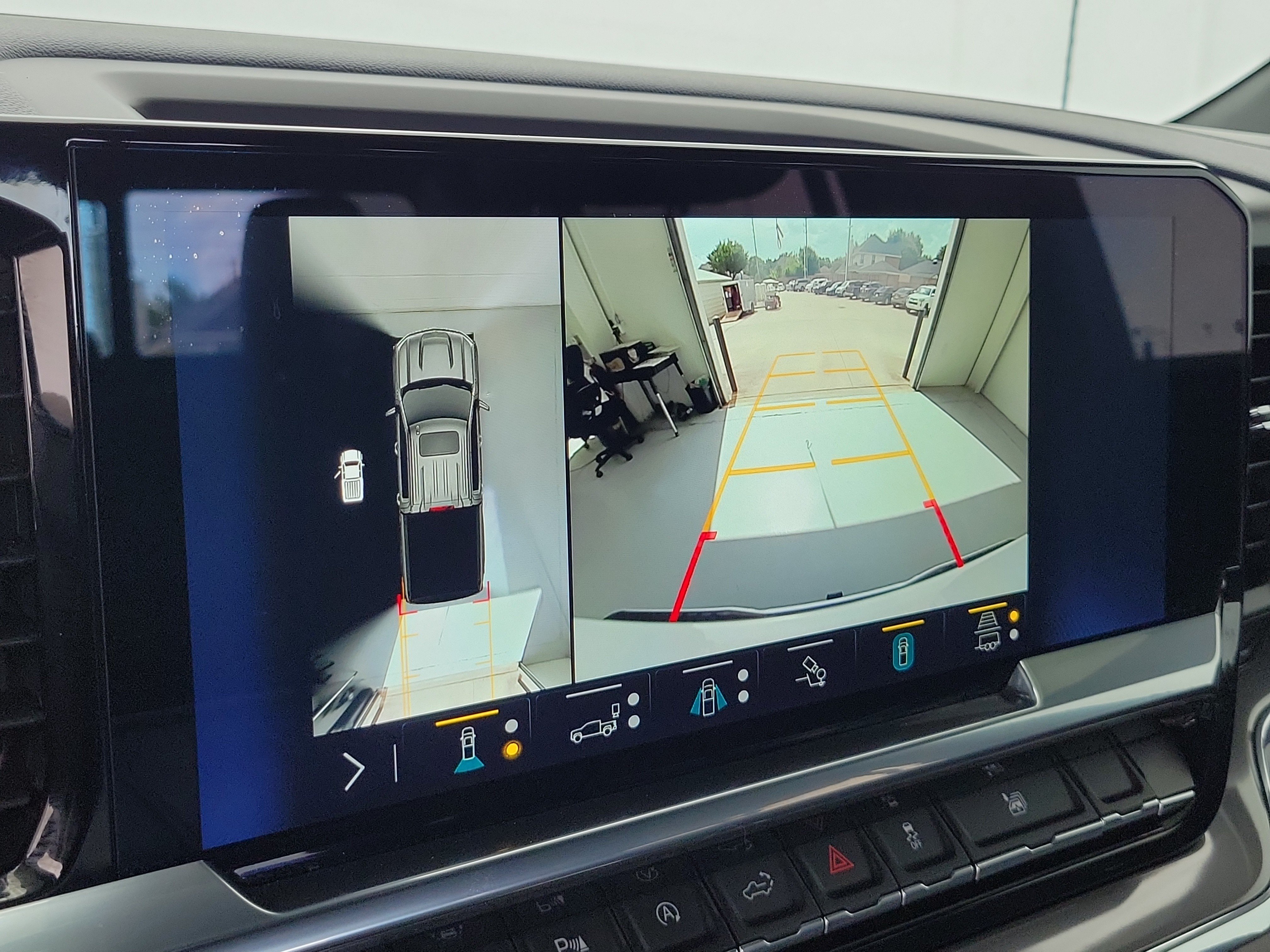 Used 2023 Iridescent Pearl Tricoat Chevrolet High Country image 27