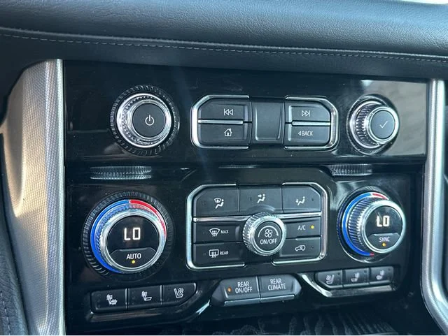 2023 GMC Yukon Denali - Photo 21