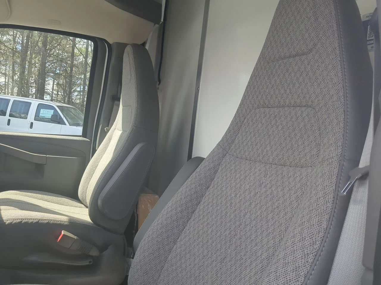 New 2025 Summit White GMC Work Truck image 17
