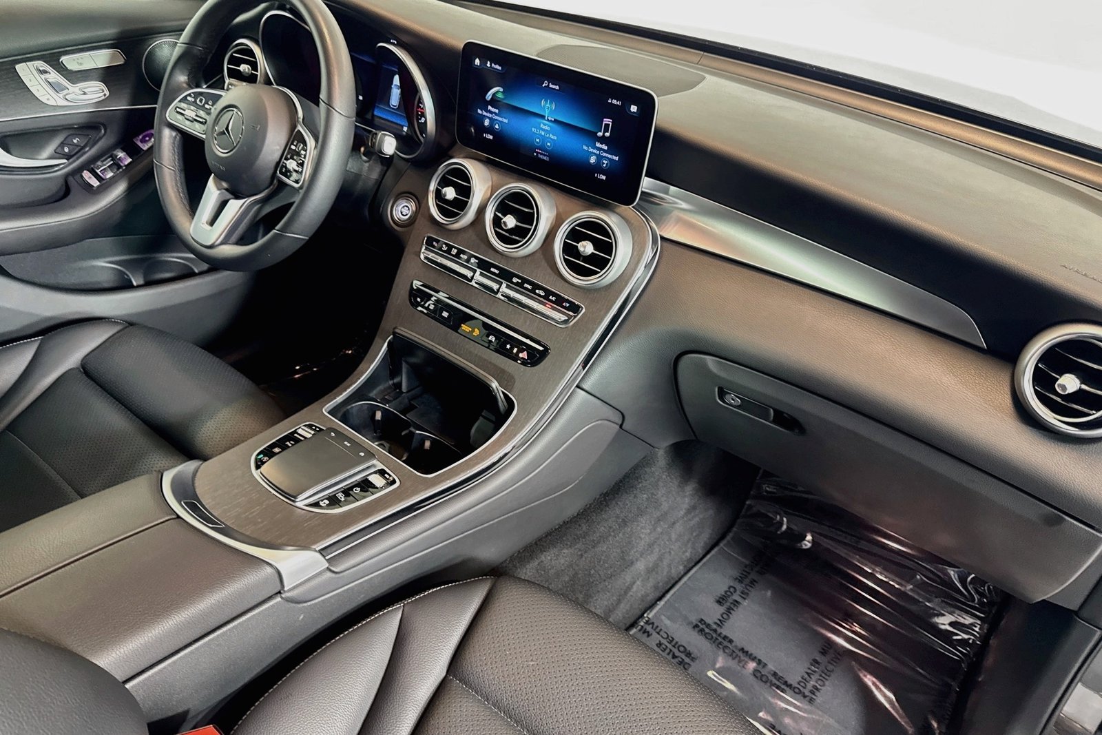 Certified Used 2022 Graphite Grey Metallic Mercedes-Benz GLC 300 image 27