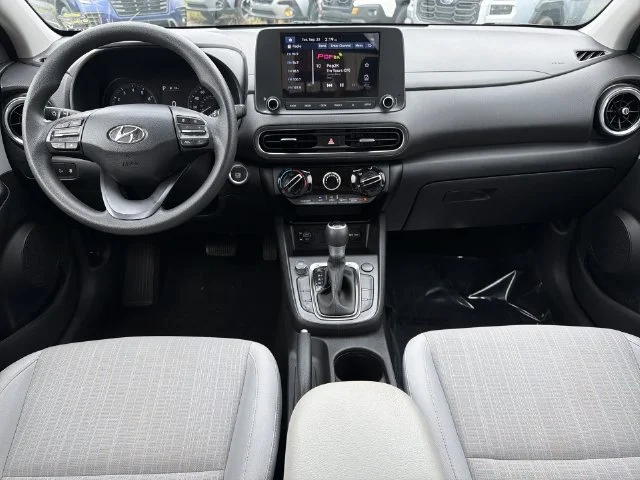 Used 2023 Silver Hyundai SEL image 17