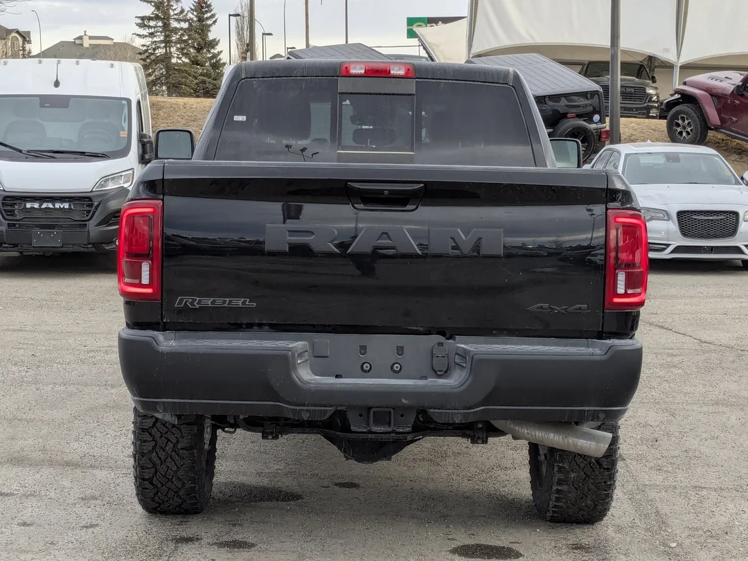 New 2026 Black RAM Rebel - - 4x4 - Cummins HO Diesel - Level 1 & Safety Grp - 5th Wheel Tow Grp & More! image 7