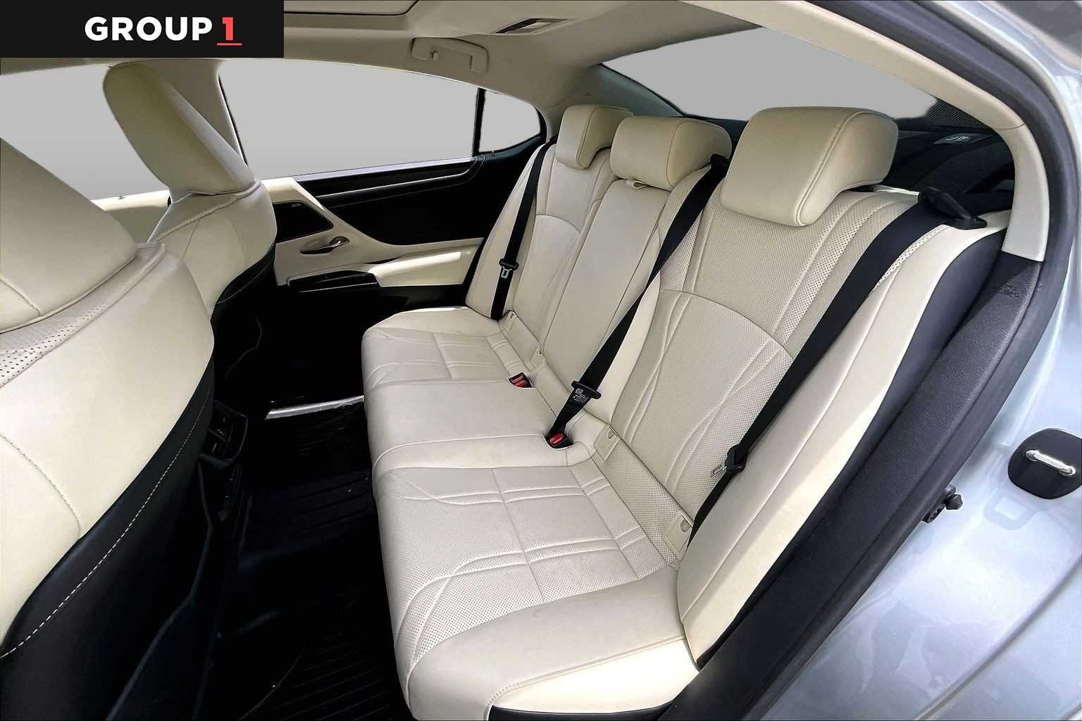 Used 2022 Iridium Lexus Luxury image 18