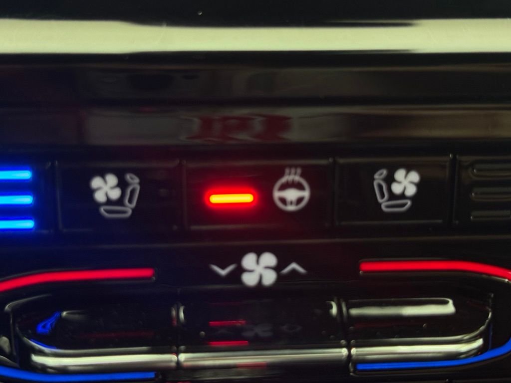 Used 2022 Velvet Red Pearlcoat Jeep Overland image 25