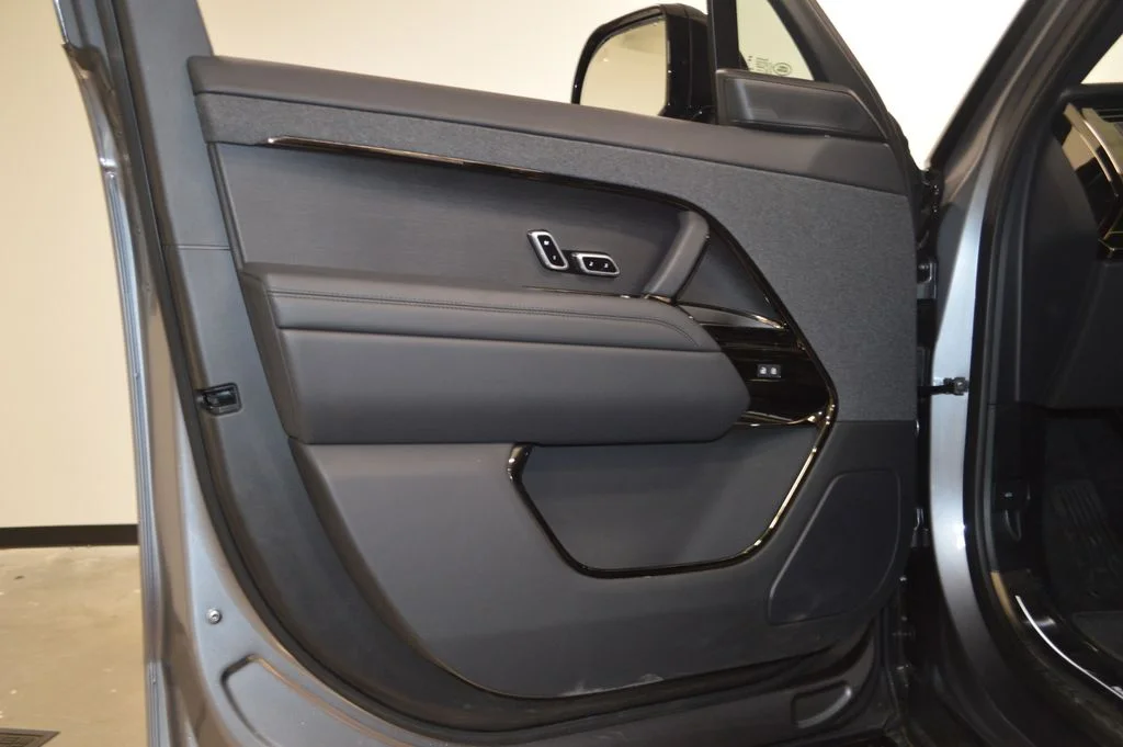 Used 2025 Gray Land Rover SE image 17
