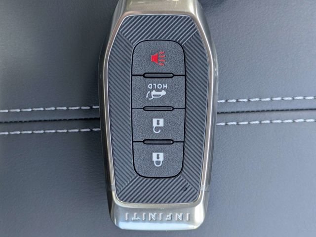 New 2027 RADIANT WHITE INFINITI Pure FWD image 34