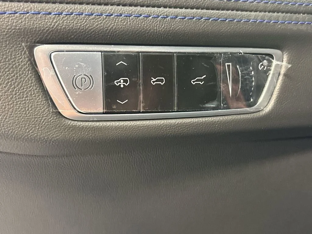 2025 Cadillac Escalade IQ Luxury 1 - Photo 46
