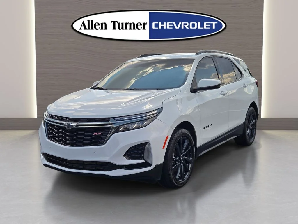 Used 2022 White Chevrolet RS image 3