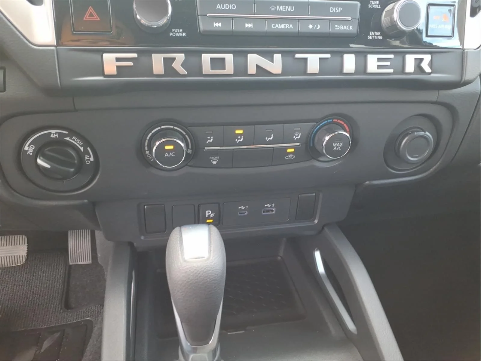 New 2026 Glacier White Nissan Crew Cab SV image 18
