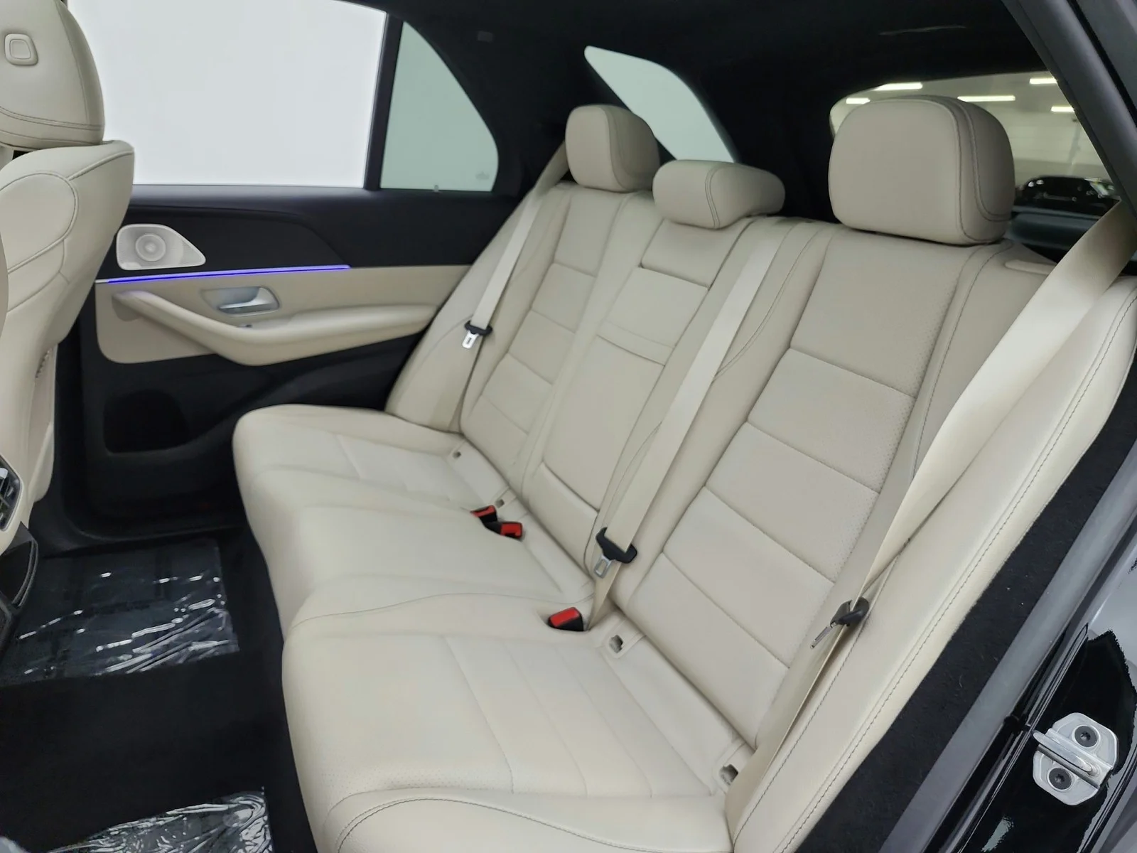 Certified Used 2024 Black Mercedes-Benz GLE 450 4MATIC® SUV image 13