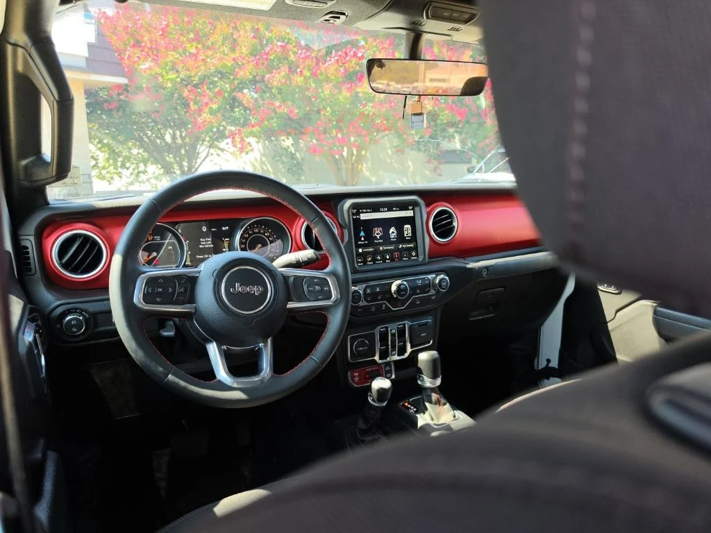 Used 2023 White/off-white Jeep Rubicon image 21