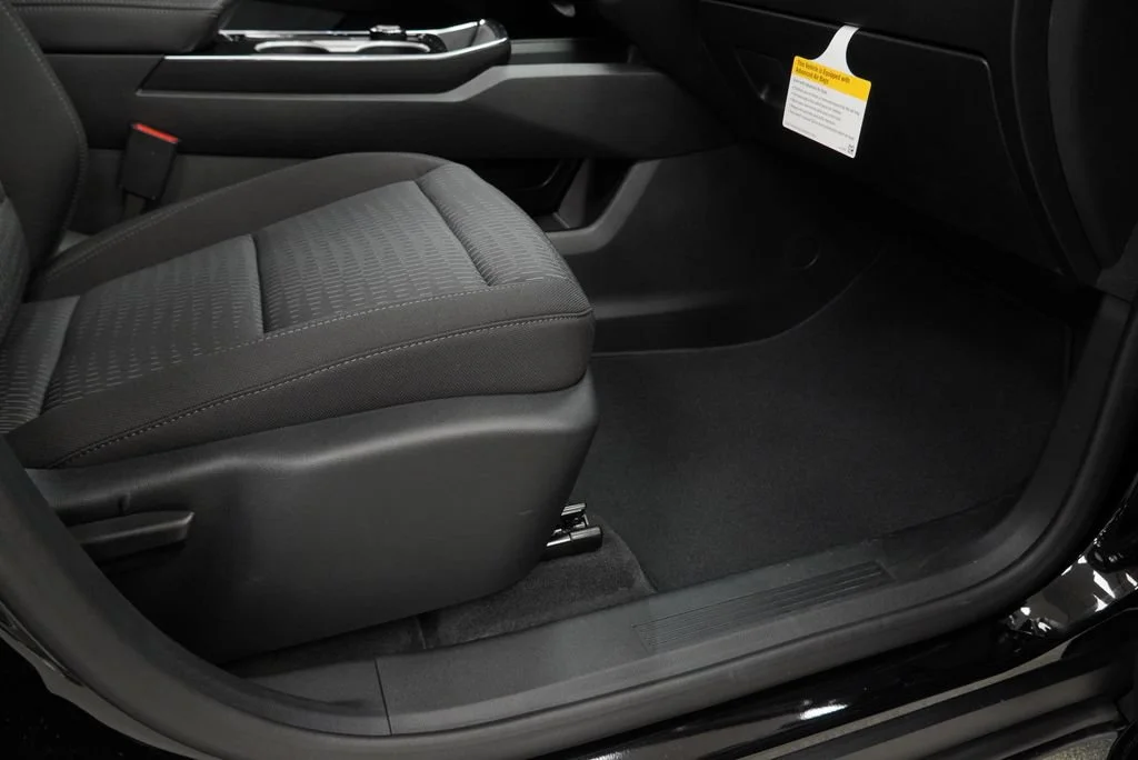 2027 Chevrolet Equinox LT - Photo 30