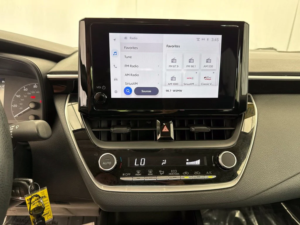 Used 2024  Toyota LE image 24