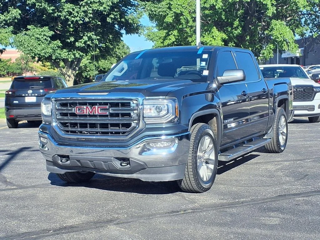 Used 2018 GMC Sierra 1500 SLE with VIN 3GTU2MECXJG338427 for sale in Kansas City