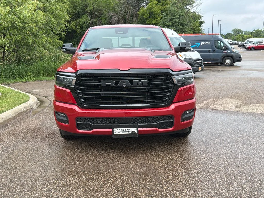 New 2026 Molten Red Pearl-Coat Exterior Paint Ram Laramie image 2