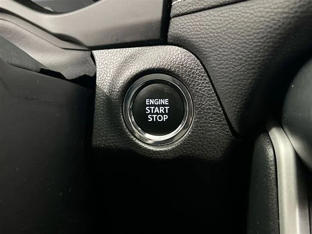 2024 Toyota RAV4 XLE - Photo 35