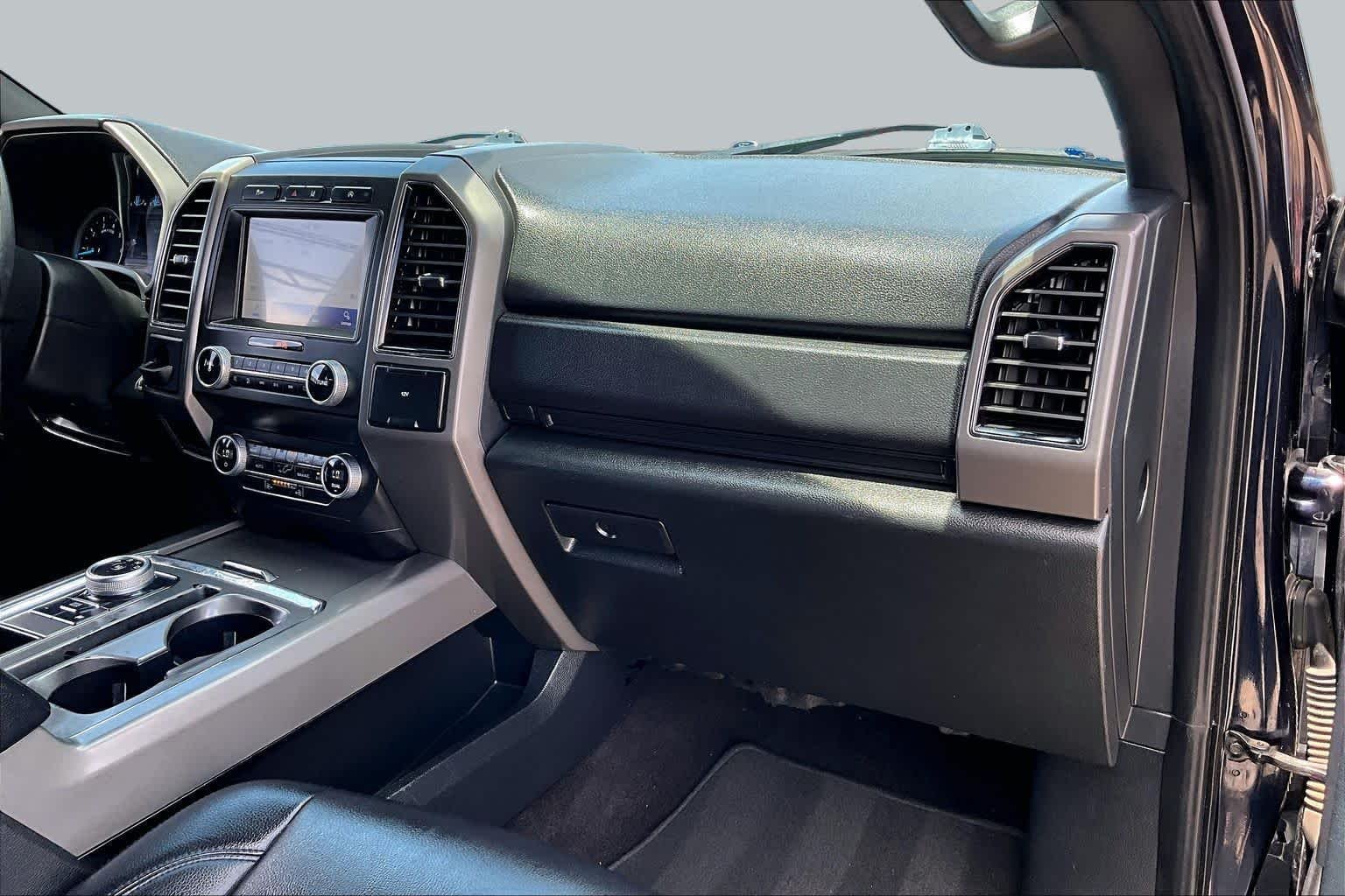 Used 2021 Blue Ford XLT image 18
