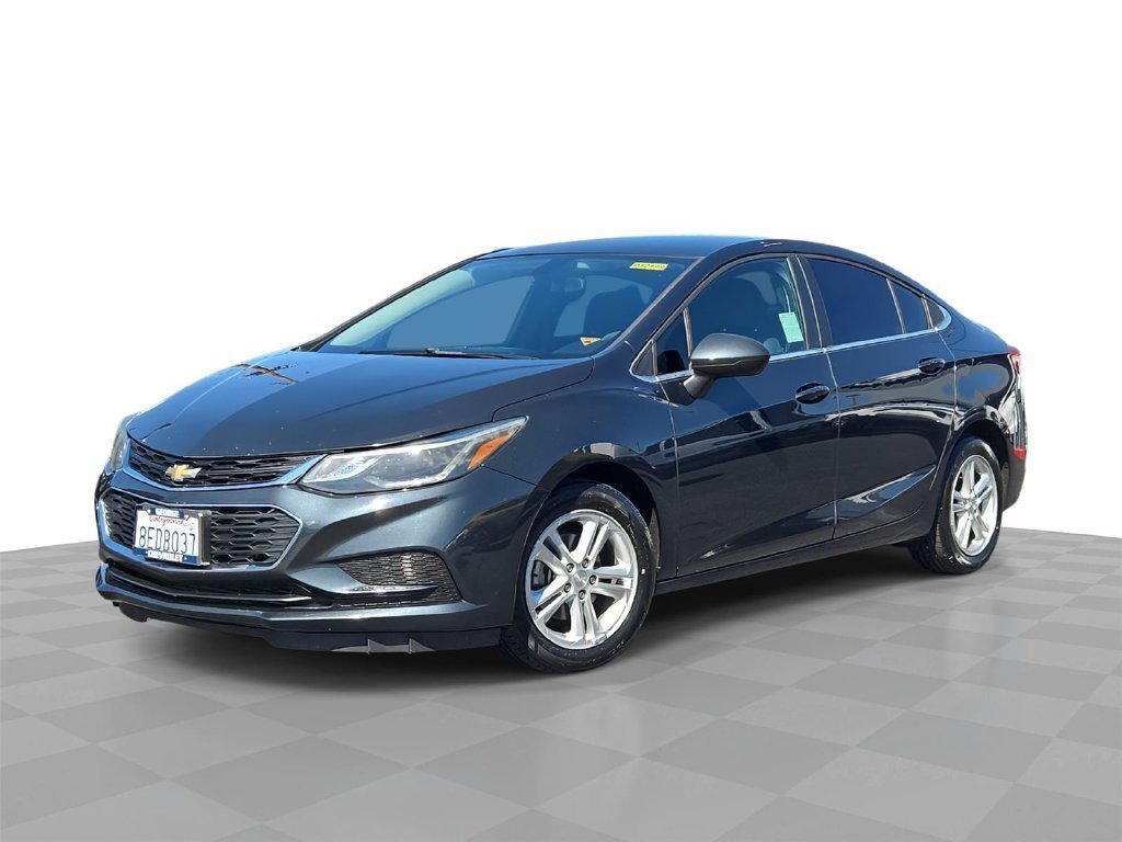 2018 Chevrolet Cruze LT - Photo 1