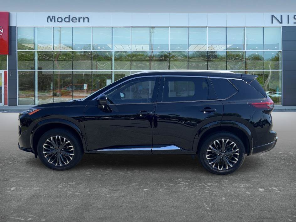 Used 2026 Super Black Nissan Platinum image 8
