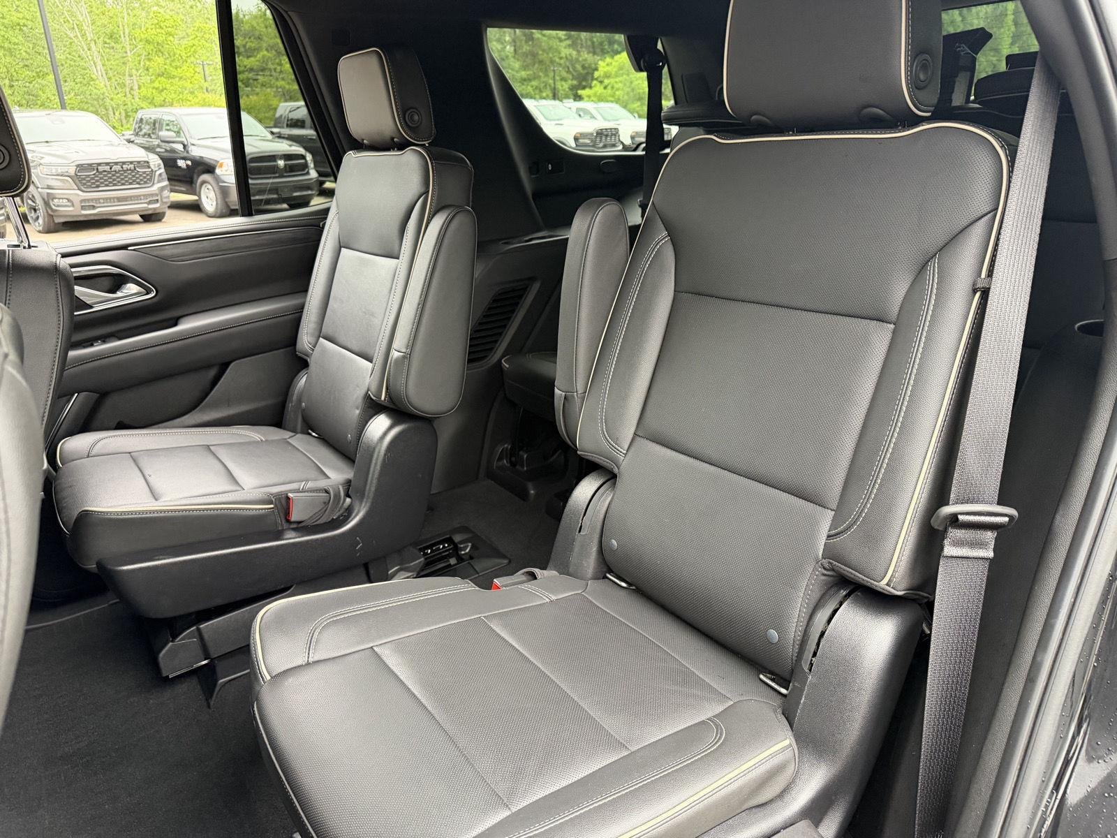 Used 2022 Onyx Black GMC SLT image 17