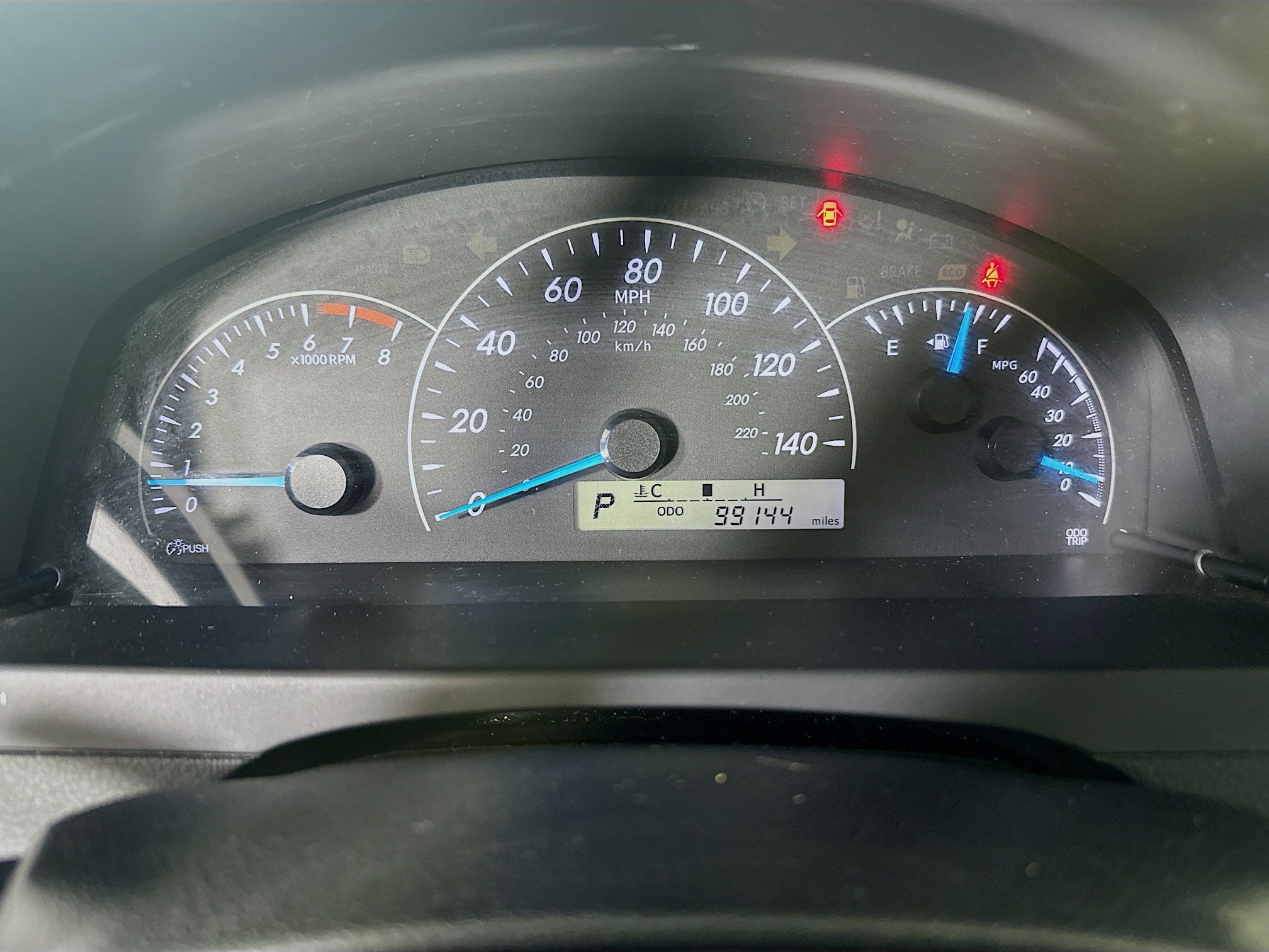 Used 2012 Classic Silver Metallic Toyota L image 17