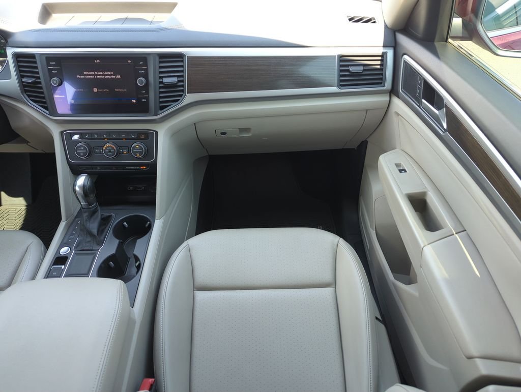 Used 2018  Volkswagen 3.6L V6 SE image 16