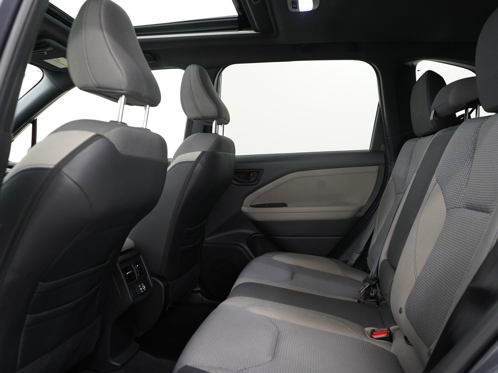 Used 2025 Gray Metallic Subaru Premium image 20