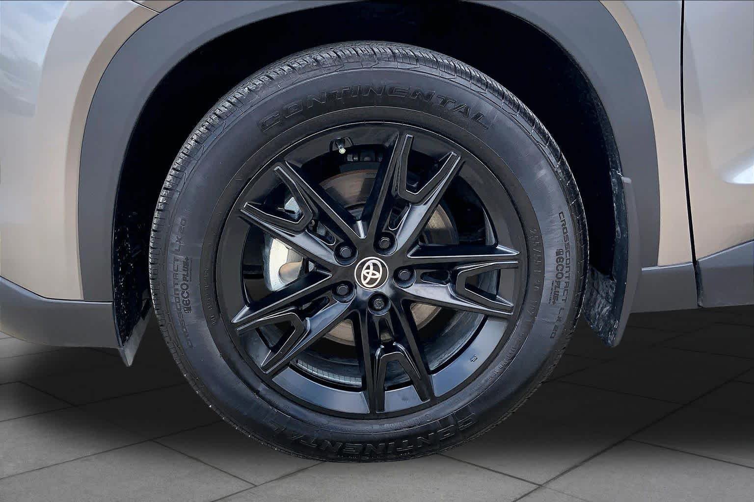 Used 2025 Heavy Metal Toyota Hybrid Limited image 11